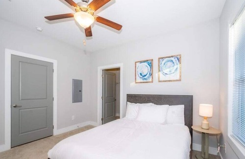 Morrisville Apartment | Viagem Charming 1BR with Gym & Pool