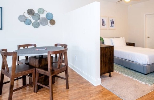 Wesley Heights Apartment | Viagem Studio in Top Location with Parking