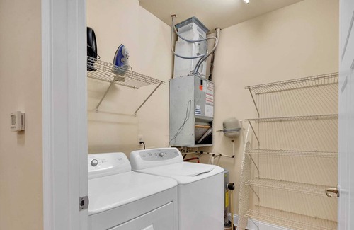 Wesley Heights Apartment | Viagem Stunning 1BR in Prime Location