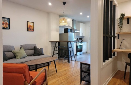 Viauville Apartment | VIAU-1BR near Olympic Stadium