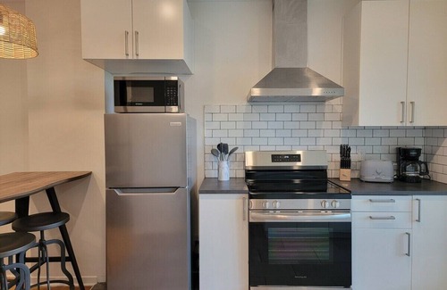 Viauville Apartment | VIAU-1BR near Olympic Stadium
