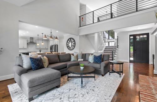 Sherrills Ford House | Vibes n Tides