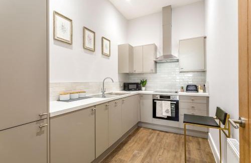 Kemptown Apartment | Vibrant 2-bed Apartment Close to the Seafront
