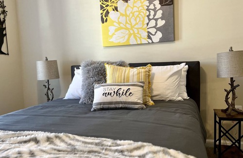 Holly Springs Apartment | Vibrant 2 BR Apt in Holly Springs Near Raleigh, NC