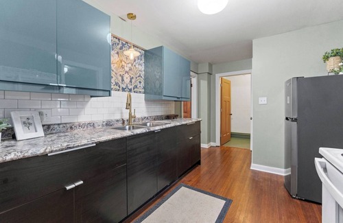 Fort Wayne House | Vibrant 3 Bedroom with 2 Kitchens! Near Downtown