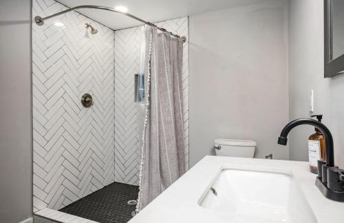Sylvan Hills Apartment | Vibrant 3BD in SylvanHills Near Southside Beltline