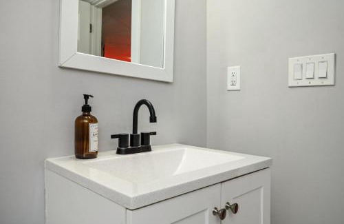Sylvan Hills Apartment | Vibrant 3BD in SylvanHills Near Southside Beltline