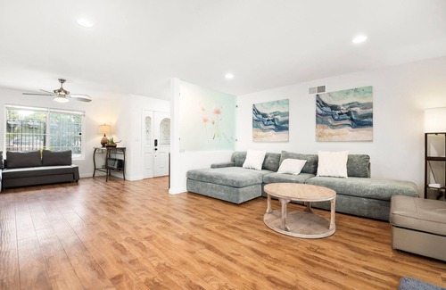 Bonita House | Vibrant 4bd Urban Home Near Downtown