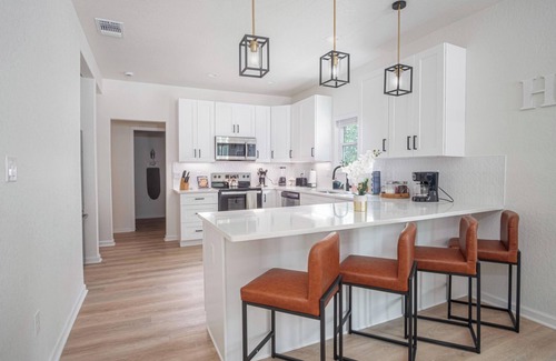 Denver Heights Cottage | Vibrant 4br/3ba Oasis Near Happy Downtown!
