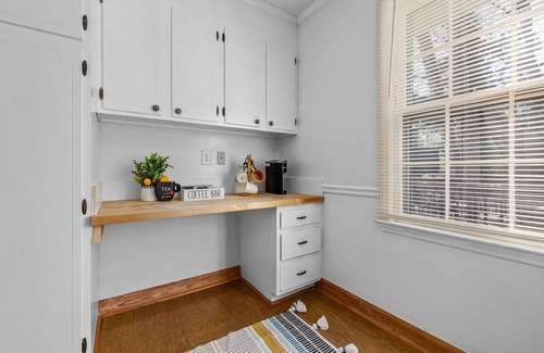 North Raleigh House | Vibrant 4BR home with outdoor patio, 5mins to North Hills. Pet-friendly!