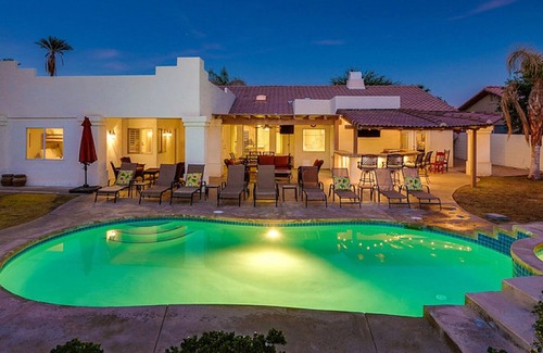 Magnesia Falls Cove House | Vibrant, Dog-Friendly Home with WiFi, Private Pool, Spa, & Outdoor Kitchen