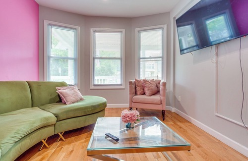 East Orange House | Vibrant East Orange Townhome Near Red Bull Arena!