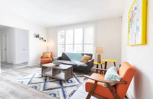 Clanton Park House | Vibrant Home in North York
