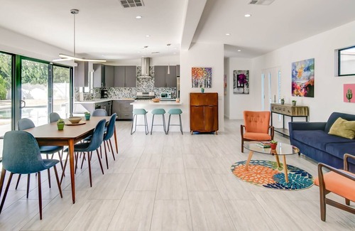 Sunmor House | Vibrant Mid-Century Jewel in Central Palm Springs