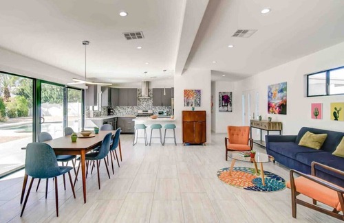 Sunmor House | Vibrant Mid-Century Jewel In Central Palm Springs