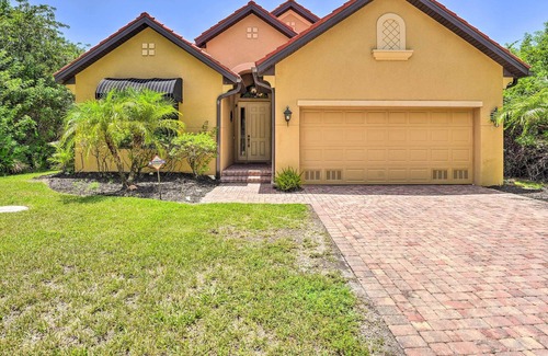 Rotonda Lakes House | Vibrant Rotonda West Home w/ Lanai & Grill!