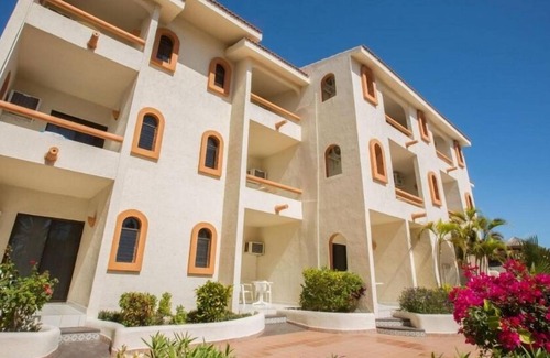 Campo de Golf Fonatur House | Vibrant Suite Steps to Punta Sur Golf Course