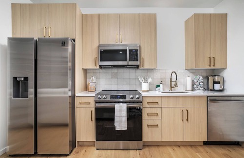 Knoxville House | Vibrant townhome near downtown, breweries & campus
