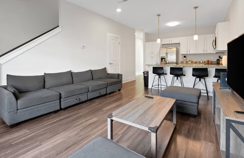 Clemson House | Vibrant Townhome with Gym +Work Desk