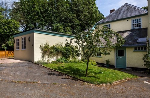 Kenton House | Vicarage Cottage