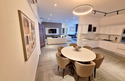 Greenhill Apartment | Victor Regents Apartment