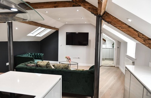 Leamington Spa Apartment | Victoria Colonnade ApartHotel