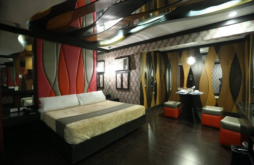 Pasig Hotel | Victoria Court Canley - Pasig
