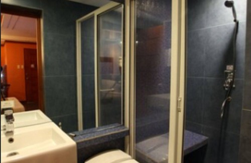Pasig Hotel | Victoria Court Escarpment - Pasig