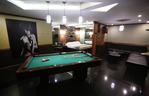 Manila Hotel | Victoria Court North EDSA - Caloocan