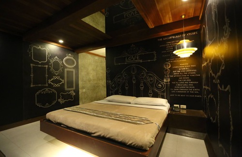 Pasig Hotel | Victoria Court Suites - Pasig