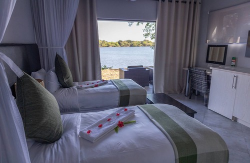 Livingstone Cabin | Victoria Falls Waterfront