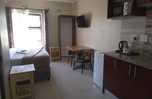 Eikenbosch House | Victoria Guest Lodge