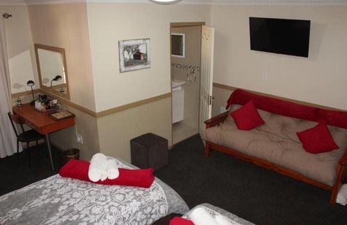 Victoria Bay Bed & Breakfast | Victoria Heights B&B