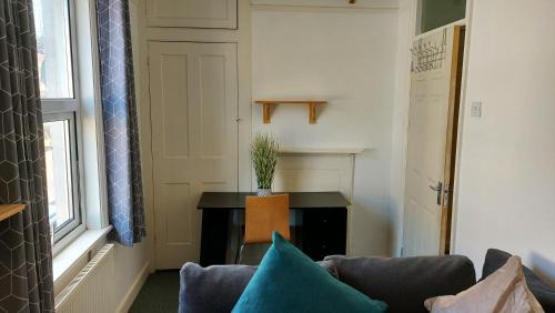 Gillingham Apartment | Victoria Heights- Great For Long & Short stays!!!