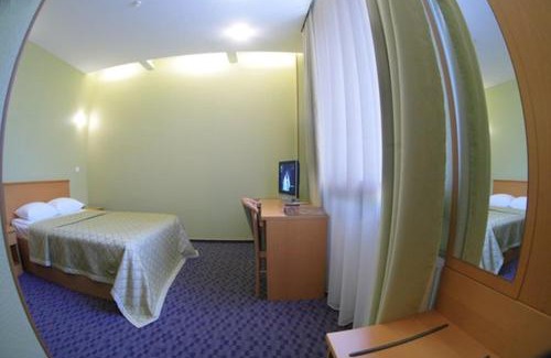 Petrovskoye Hotel | Victoria Hotel