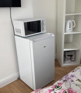 Haselbury House | Victoria House - Cozy Rooms