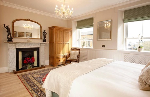 Stow-on-the-Wold House | Victoria House Stow