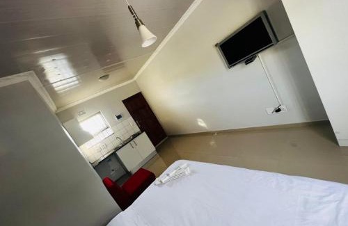 Eikenbosch House | Victoria Lodge Studio Apartment