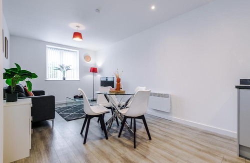 Wigan Apartment | Victoria Mill by Staycay