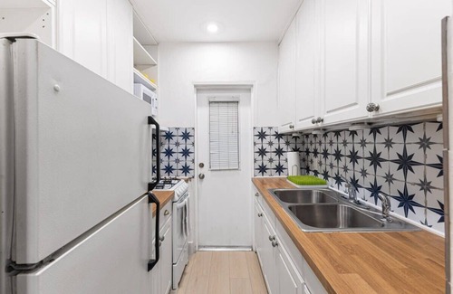 Hendricks and Venice Isles Condo | Victoria Park - Apartment 1721