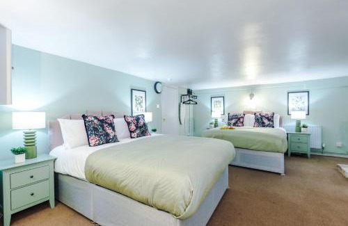 Leamington Spa Apartment | Victoria Park Studio 3 - Free Parking, Amazon Prime, WiFi, Town Centre