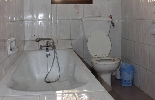 Entebbe Hotel | Victoria Region Motel