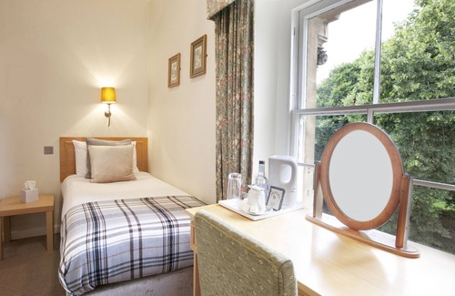 Clifton Hotel | Victoria Square Hotel