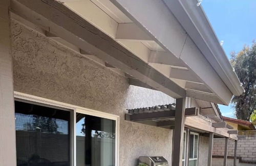Riverside House | Victoria Woods Retreat close to Downtown Riverside
