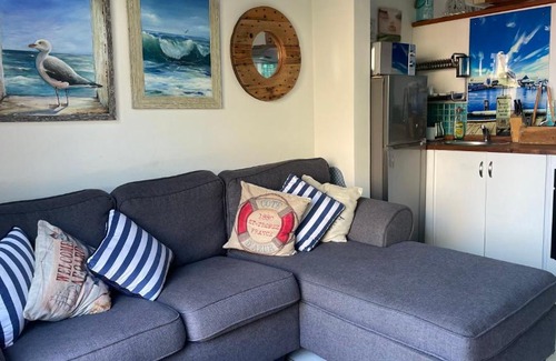 Kingsborough Apartment | Victorian Beach Cottages