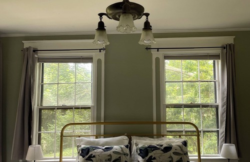 Barnstable Bed & Breakfast | Victorian by the Sea - Marble Suite at Beechwood Manor