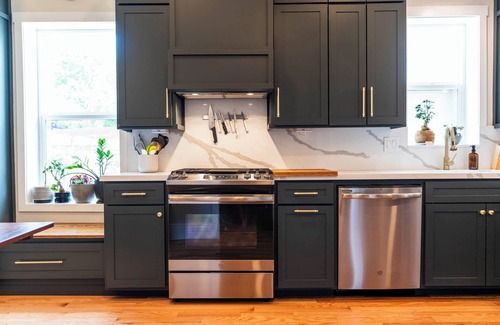 East Central House | Victorian charmer in the heart of SLCnNear the U of U, skiing, and 9th and 9th!