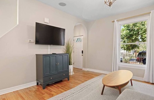 Cole House | Victorian Charmer and Carriage House, Walk to RiNo