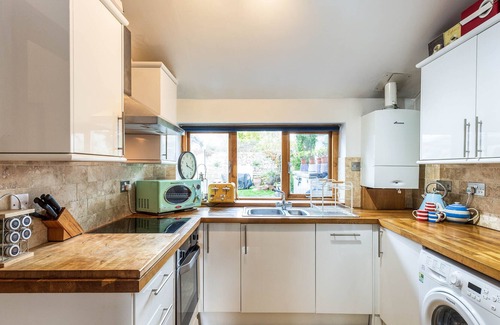 Montpellier Cottage | Victorian Cottage set in Conservation area 100m from the ever popular Bath Road