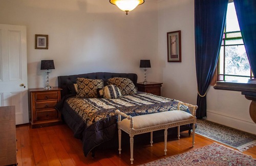 Hamilton House | Victorian Home of Grand Proportions